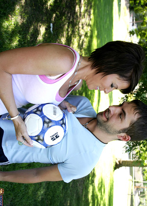 Soccermomscore Model jpg 18