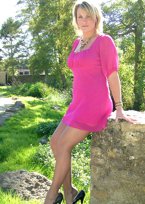 Stiletto Girl Gina Special Legs Mobilephoto jpg 9