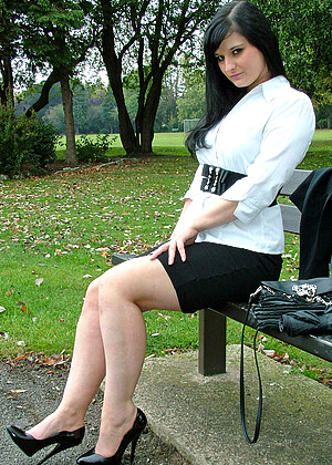 Stiletto Girl Nicola Kiss Fixx Outdoor Clips jpg 17