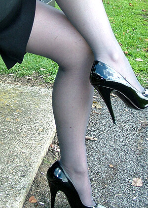Stiletto Girl Stilettogirl Model Squeezing Outdoor Xxxplumper jpg 10