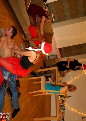 Studentsexparties Model jpg 4