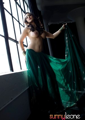 Sunny Leone Sunny Leone Nasty Indian Tits Sexxxx jpg 12