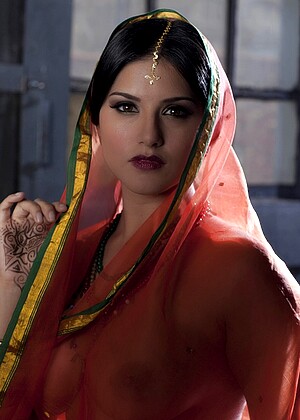 Sunny Leone Sunny Leone Vedios Indian Hdvideos Download jpg 16