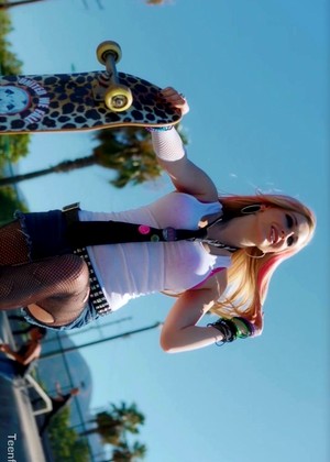 Teen Fidelity Avril Vagine Exclusive Look A Like Mobi Movie jpg 11