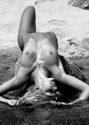 The Life Erotic Ameli Mark Beach Sex Video jpg 16