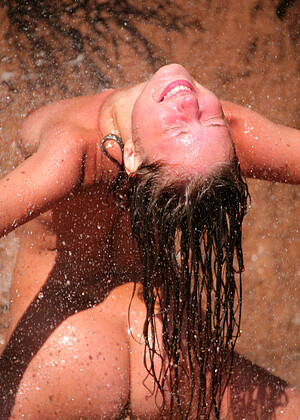 The Life Erotic Janet A Brandi Wet Resort jpg 5