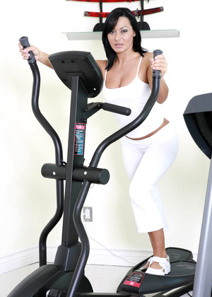 Therealworkout Model jpg 9