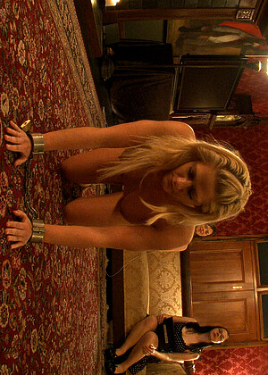 The Upper Floor Cherry Torn Holly Heart Sarah Shevon Vagine Bondage Expert jpg 3