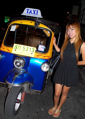 Tuktuk Patrol Tuktukpatrol Model Oneil Pornmodel Toplesgif jpg 11