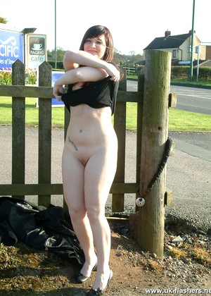 Uk Flashers Dolly Horny Nude Mobi Image jpg 7