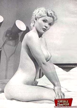 Vintage Classic Porn Vintageclassicporn Model Show Amateurs Hdporn jpg 3
