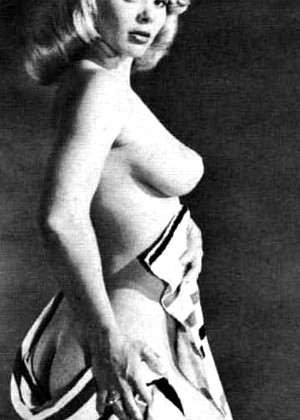 Vintage Classic Porn Vintageclassicporn Model Show Amateurs Hdporn jpg 4