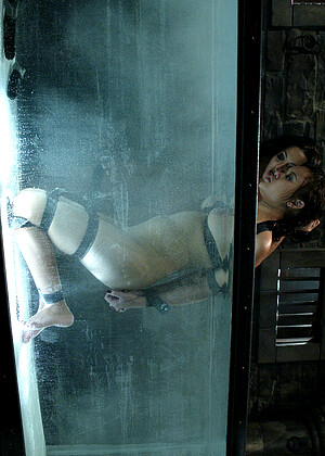 Water Bondage Annie Cruz Sandra Romain Sexybabesvr Asian Archive jpg 19