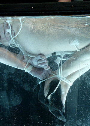 Water Bondage Bobbi Starr Siouxsie Milf Dildos jpg 8