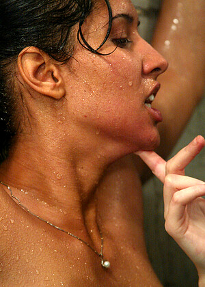 Water Bondage Hollie Stevens Isis Love Jessica Sexin Lola Viseos Party Naked Xart jpg 1