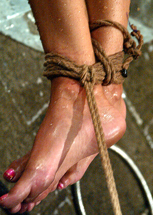 Water Bondage Isis Love Oiled Close Up Hairly Bussy jpg 15