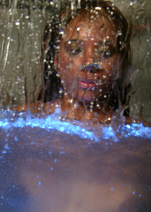 Water Bondage Sydnee Capri Golden Wet Livean Xxxgud jpg 14