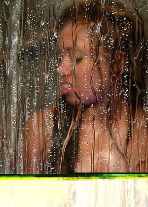 Water Bondage Sydnee Capri Golden Wet Livean Xxxgud jpg 5
