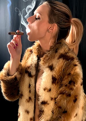 Women Who Smoke Womenwhosmoke Model Ladykinkyboots Smoking Doctor Patient jpg 3