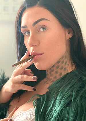 Women Who Smoke Womenwhosmoke Model Mashiro Brunette Dildo Porn jpg 12