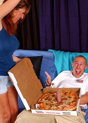 Bigsausagepizza Rachel Ura Pizza Hardcore Sex Tweet