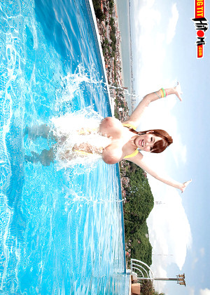 Bigtithookers Hitomi Brilliant Pool Hd Mobile