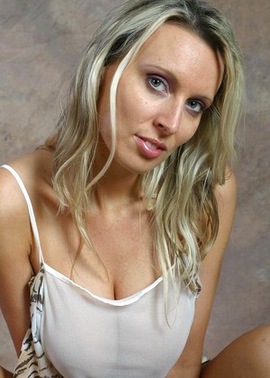 Bustycafe Milly Moris Digital Blonde Pornpics