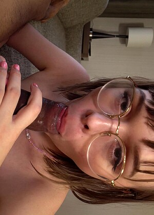 Dirtyflix Elle Loveland Coeds Glasses Handjob
