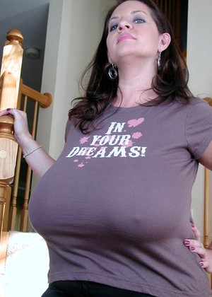 Divinebreasts Divinebreasts Model Stable Bbw Virtual Reality