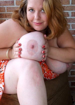 Divinebreasts Divinebreasts Model Thumbnail Real Tits Oldfat Pussy