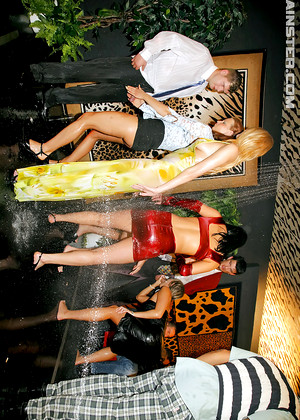 Drunksexorgy Melissa Black Bibi Fox Julie Silver Veronica Vanoza Christina Lee Ashley Robins Average Party Fuckgram