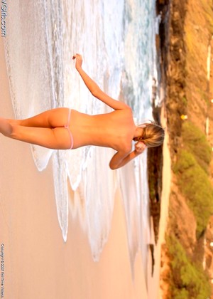 Firsttimevideos Carli Banks April Topless Bikini Nubile