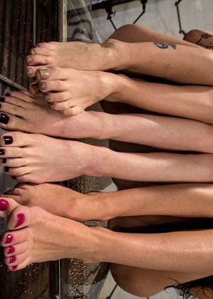 Footworship Lexi Belle Breanne Benson Brandy Aniston Mimt Brunette 18onlygirls