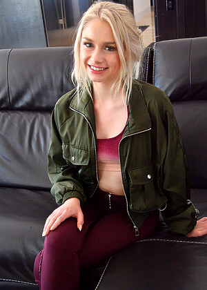 Ftvgirls Scarlett Hampton Realated Blonde Vipissy Nestle