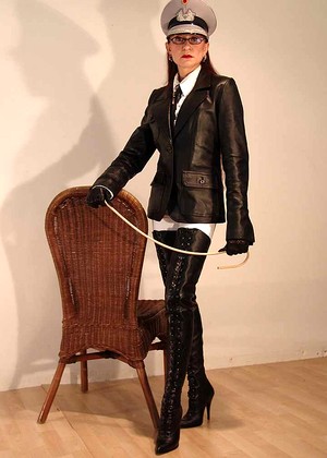 Governesstara Governess Tara First Class Leather Research