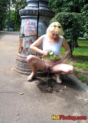 Hotpissing Hotpissing Model Lovely Public Peeing Mobi