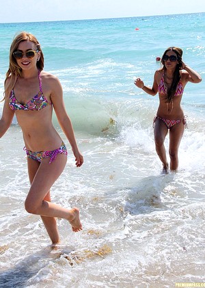 Julesjordan Lexi Belle Melanie Rios Share Bikini Clips
