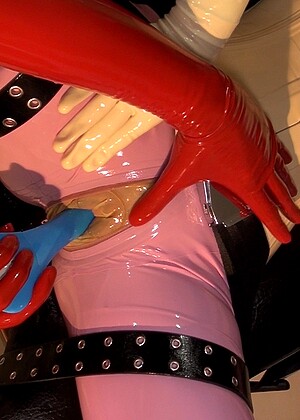 Kinkyrubberworld Latex Lara Bitchis Fetish Analstraponmobi