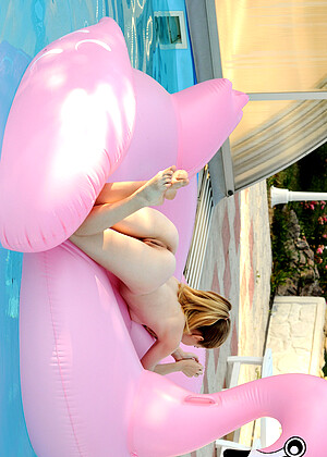 Metart Shayla Schn Bikini Ball