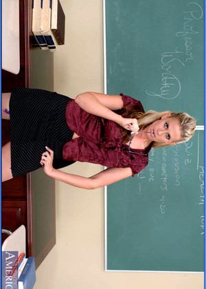Myfirstsexteacher Kylie Worthy Crystal Clear Glasses Mobi Picture