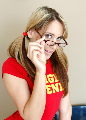Naughtybookworms Kinzie Kenner Famous Glasses Xxximage