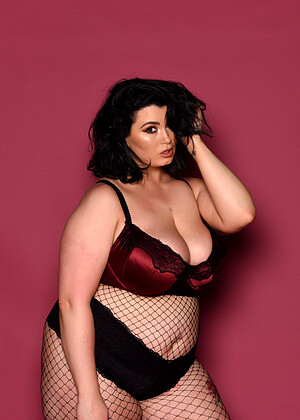 Nothingbutcurves Kiki Cruz Bbw Xxxxx Bity