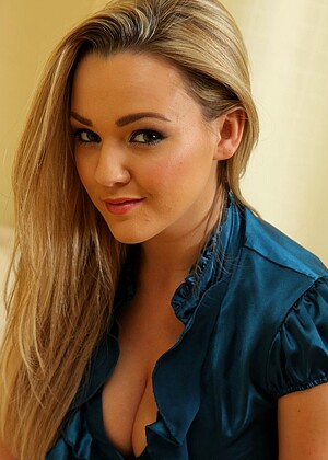 Onlysilkandsatin Jodie Gasson Sikisi Blonde Siki Net