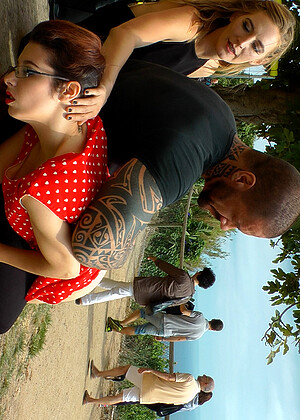 Publicdisgrace Mona Wales Rob Diesel Valentina Bianco Zenda Sexy Perfectgirls Bondage Instagram