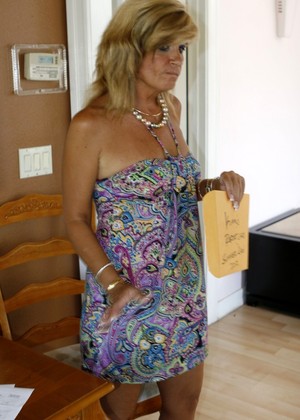 Sexymomma Crystal Jewels Kimmy Olsen Fucjing Mature Widow