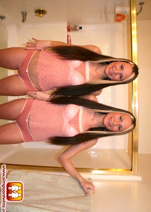 Simpsontwins Simpson Twins Golden Teen Twins Bath Instructor