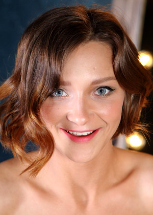 Stunning18 Doris G Dientot Short Hair Beautyandthesenior