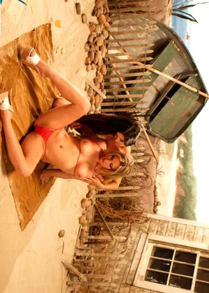 Sunnyleone Sunny Leone Instance Access Striptease Sexo Photos