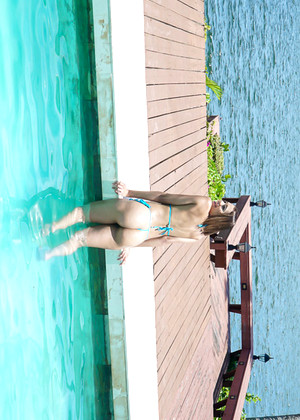 Teamskeet Eve Ellewood Warm Thong Bikini Ccleaner