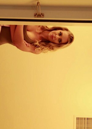 Tonightsgirlfriend Nicole Aniston Great Blonde Pornblog